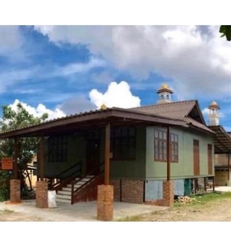 Sarah Guesthouse Kuala Terengganu Exterior foto